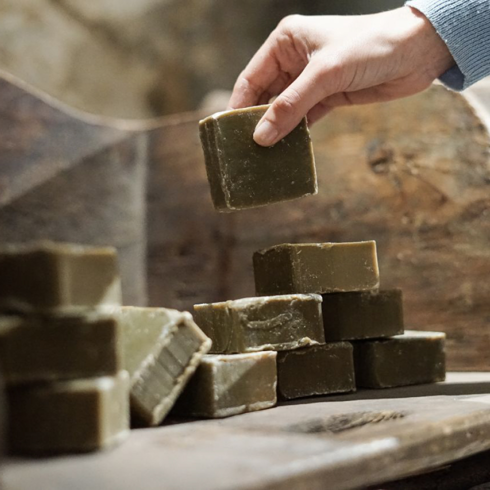 C1KOLI-TR_Barre_savon-marseille-soap-bar-vrac-10x100g-1kg-Savonnerie-du-midi-3